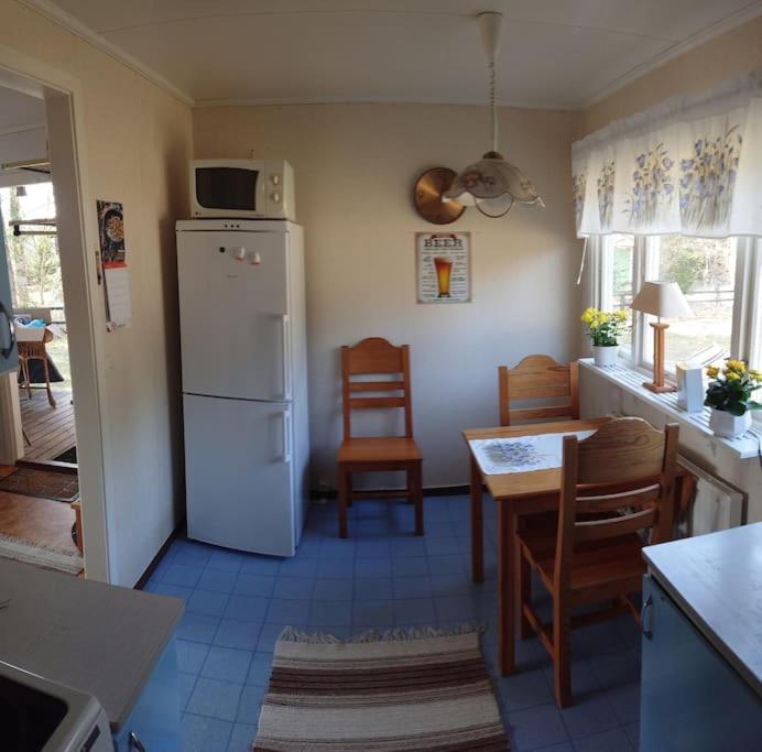 Stuga Vad Vatten Åsarp Exterior foto